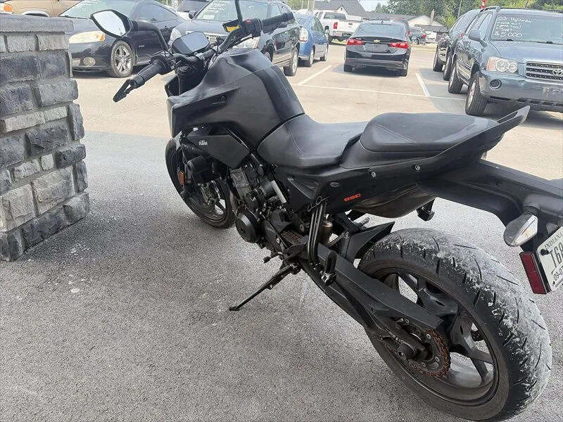 2021 KTM Duke 890