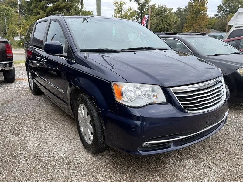 2016 Chrysler Town & Country Touring